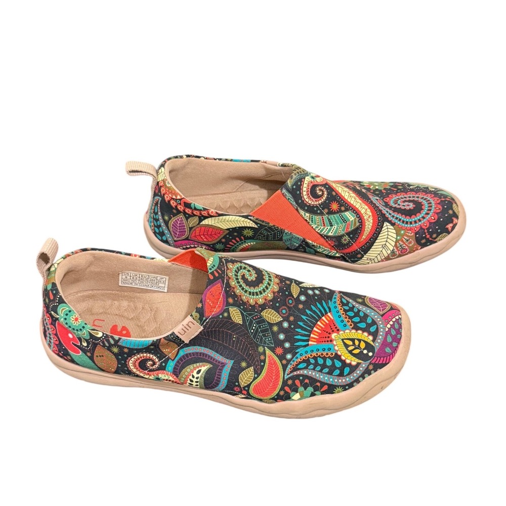 UIN Toledo Women 9 Paisley Art Canvas Slip On Loafers Multi Color W1010042